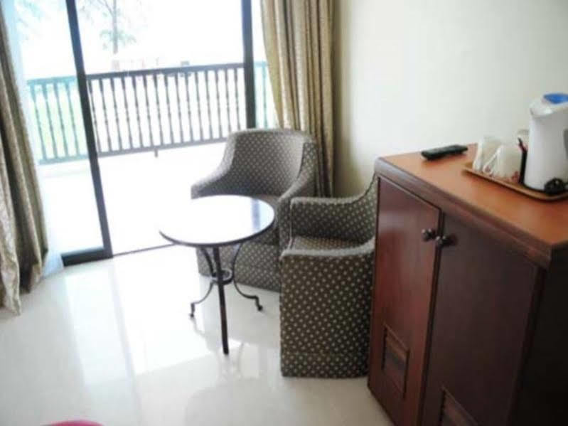 Mersing Beach Resort Exterior foto